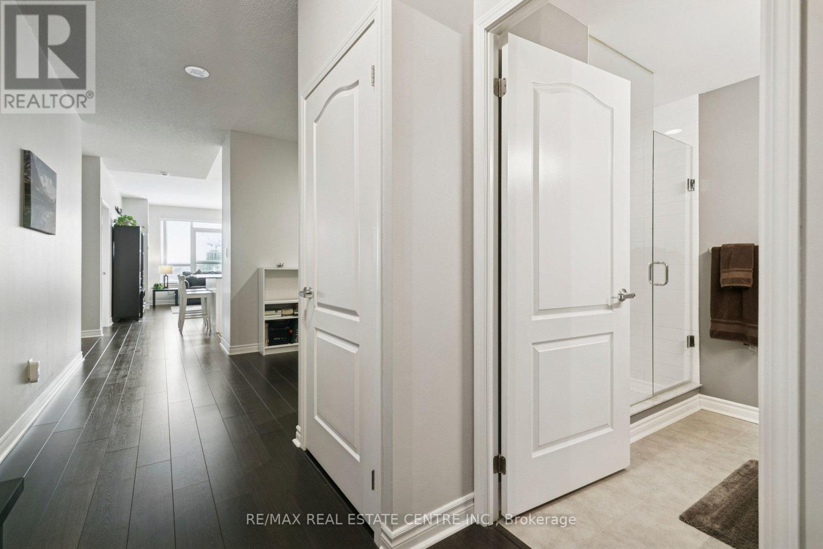 604 - 3865 Lake Shore Boulevard W, Toronto, Ontario  M8W 0A2 - Photo 5 - W12716286