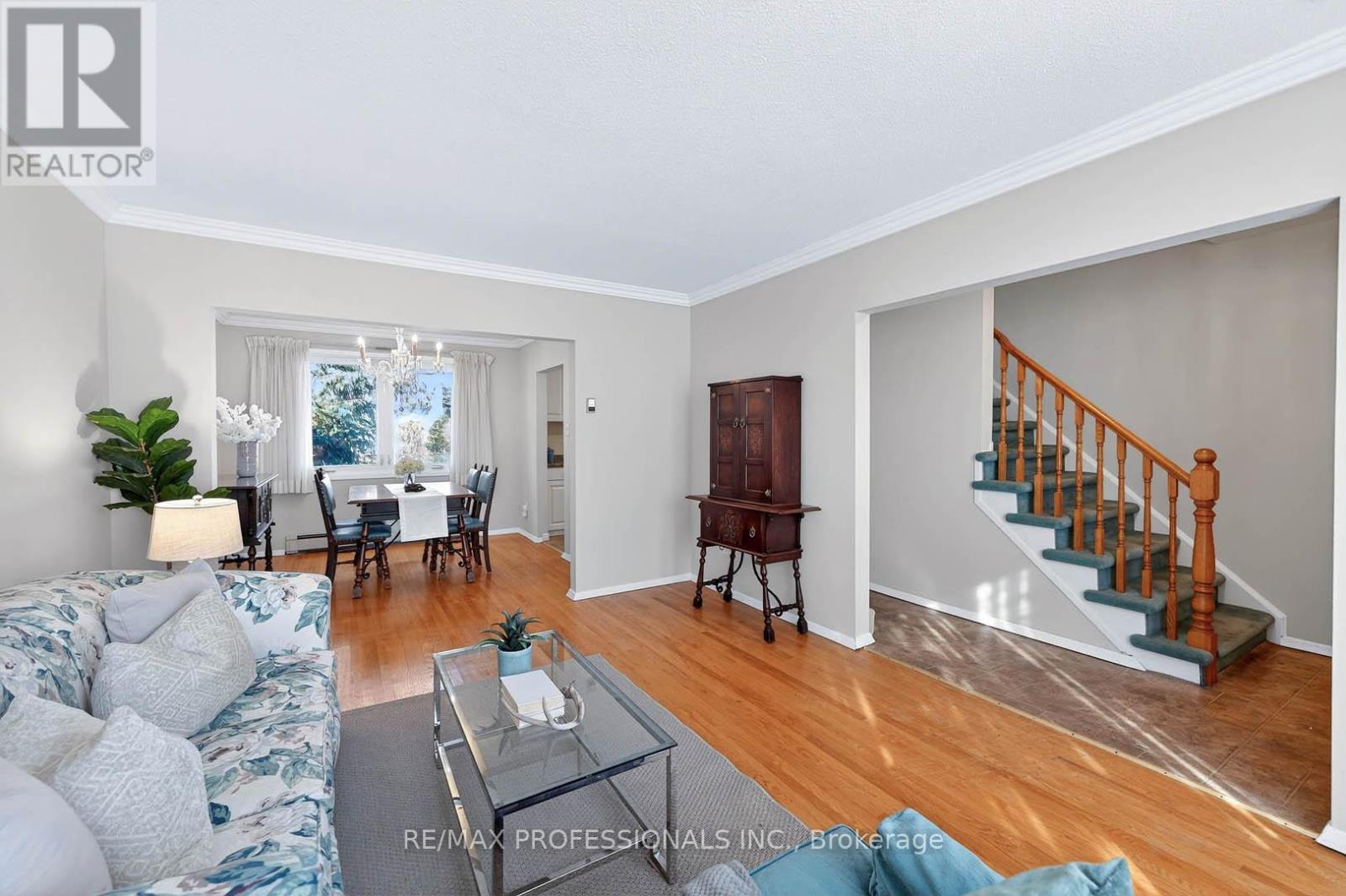 2133 Perran Drive, Mississauga, Ontario  L5K 1L9 - Photo 12 - W12716290