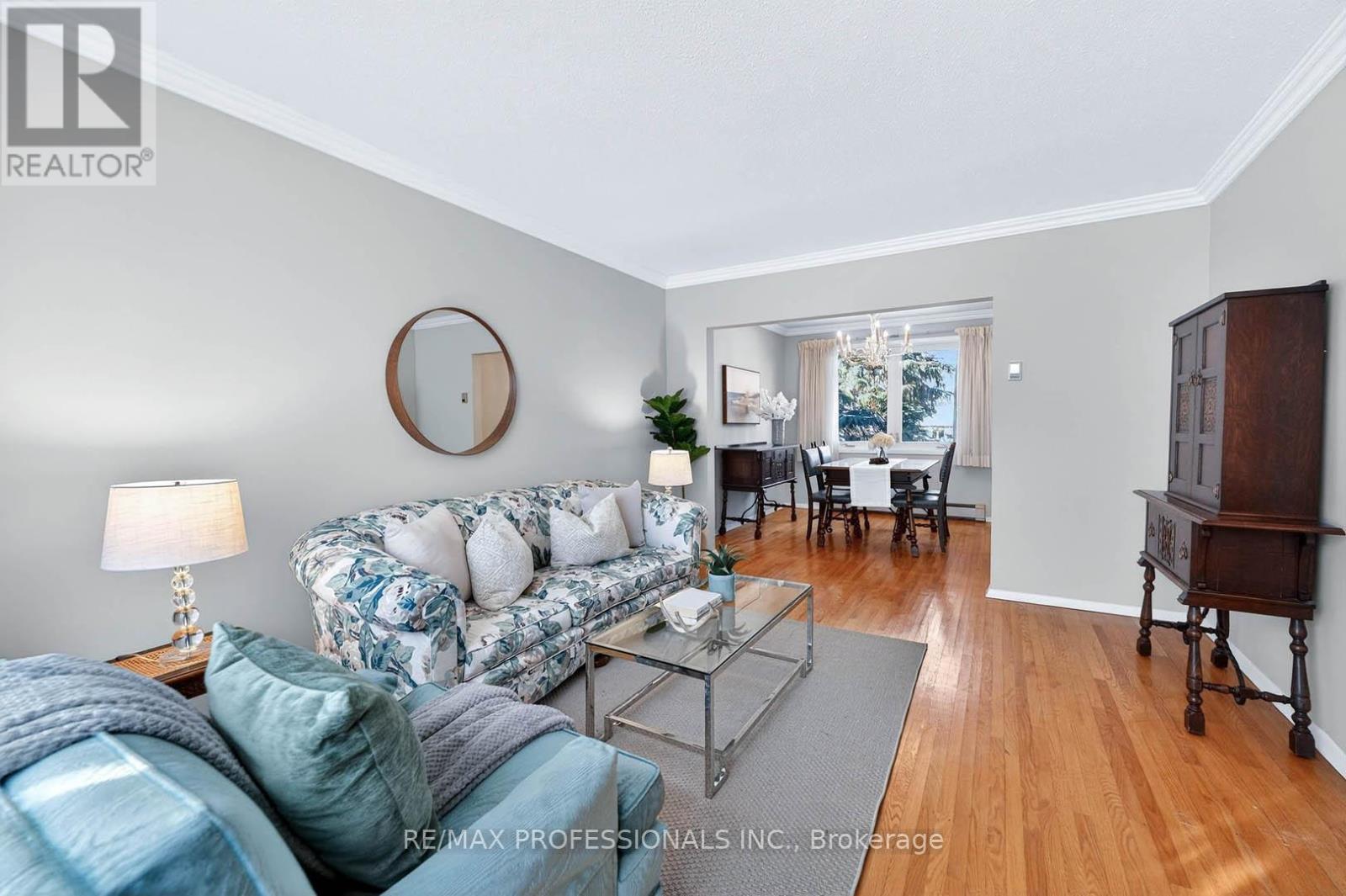 2133 Perran Drive, Mississauga, Ontario  L5K 1L9 - Photo 13 - W12716290