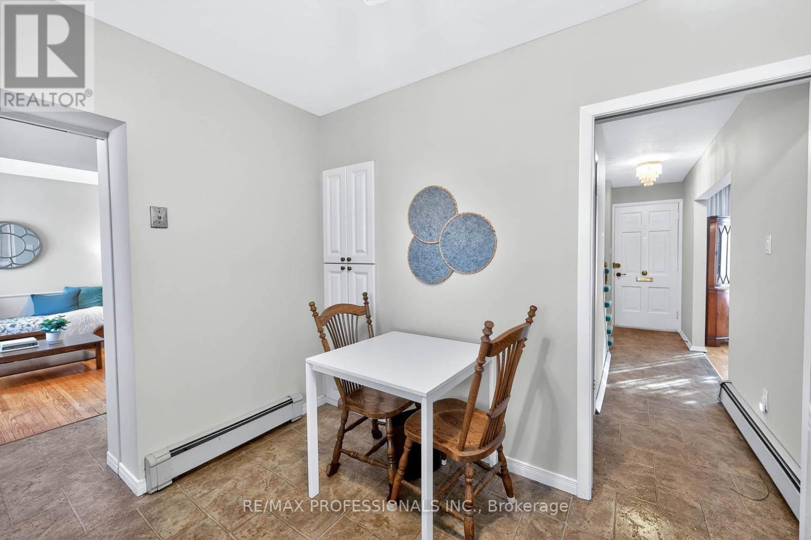 2133 Perran Drive, Mississauga, Ontario  L5K 1L9 - Photo 20 - W12716290