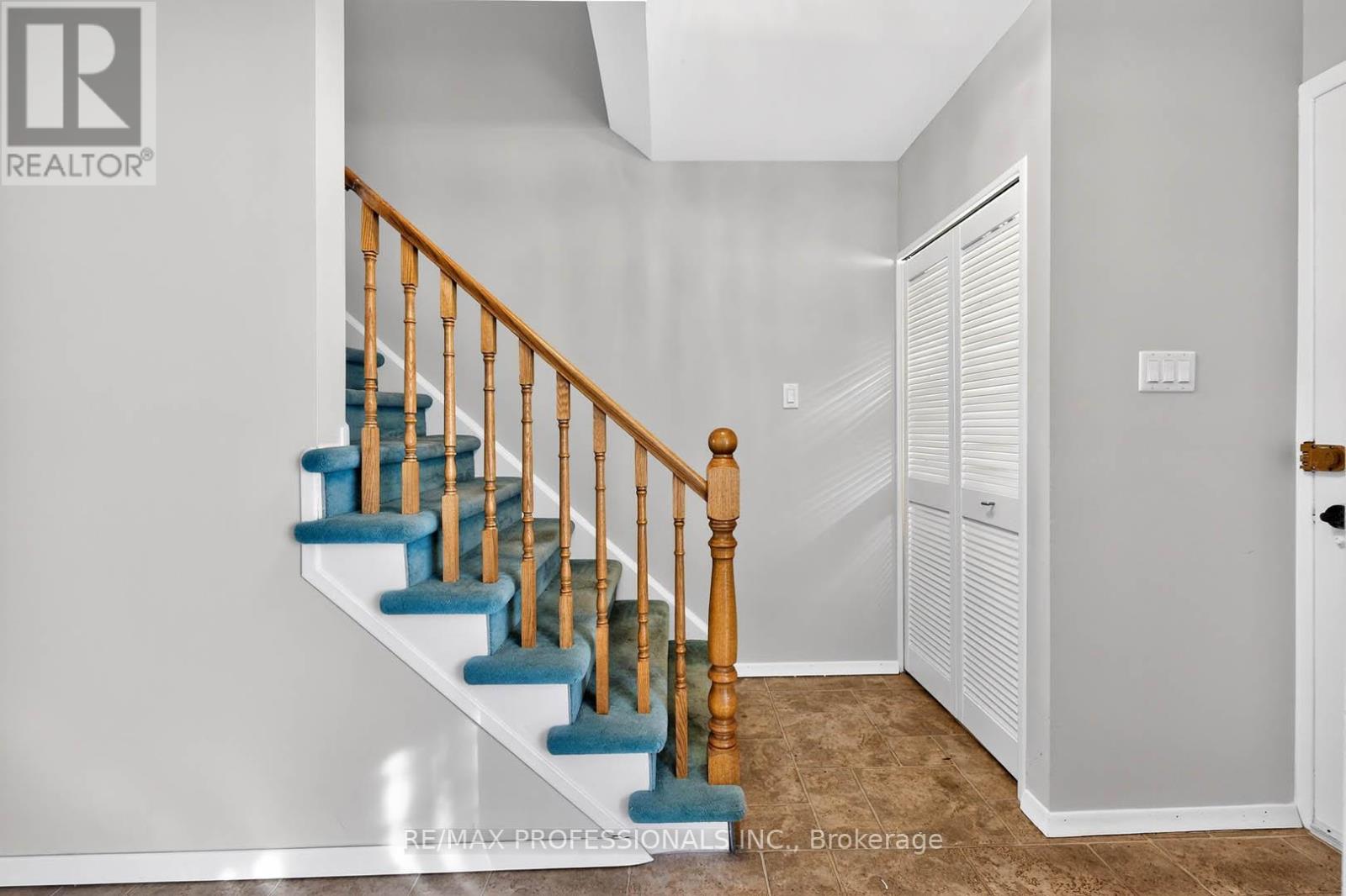 2133 Perran Drive, Mississauga, Ontario  L5K 1L9 - Photo 26 - W12716290