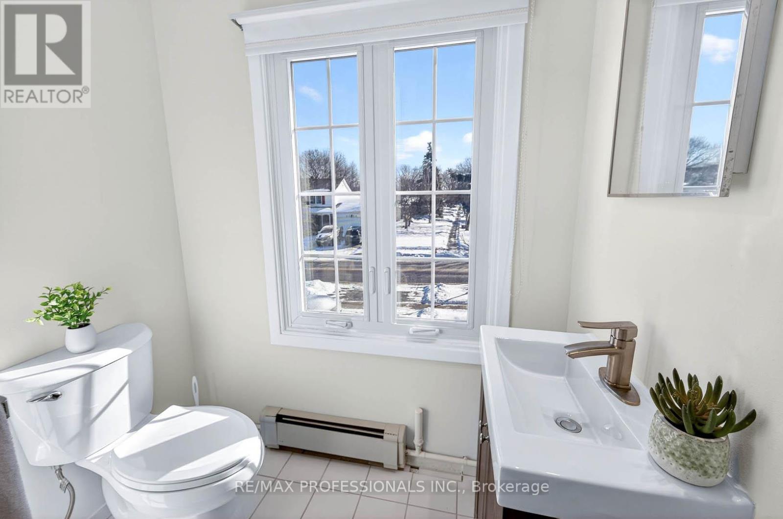 2133 Perran Drive, Mississauga, Ontario  L5K 1L9 - Photo 30 - W12716290