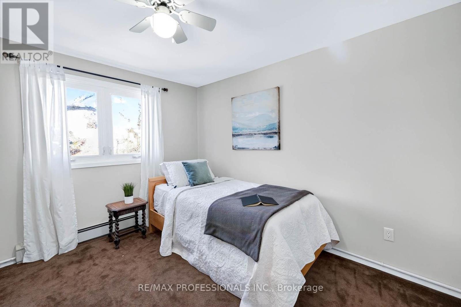 2133 Perran Drive, Mississauga, Ontario  L5K 1L9 - Photo 33 - W12716290