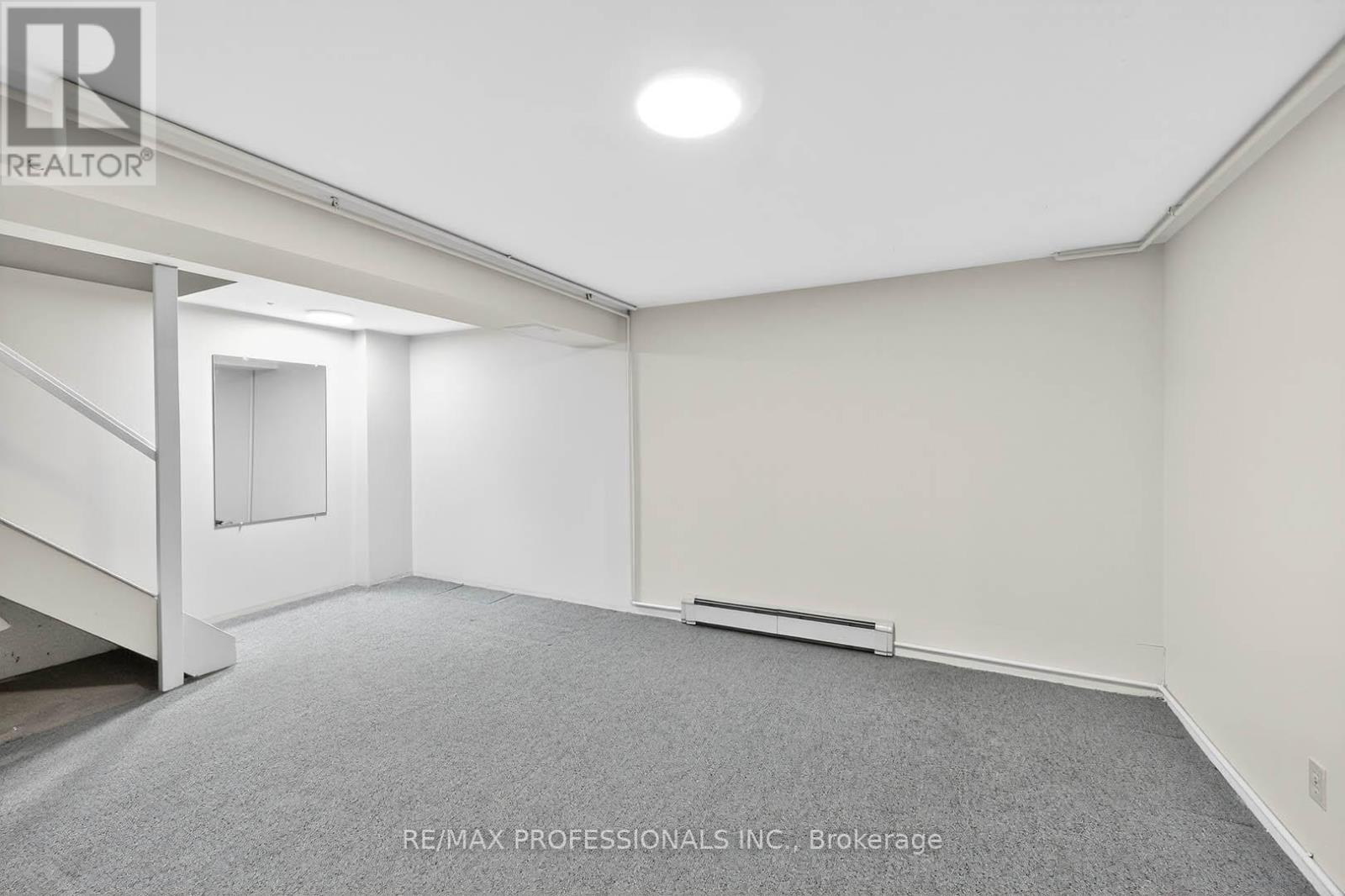 2133 Perran Drive, Mississauga, Ontario  L5K 1L9 - Photo 41 - W12716290