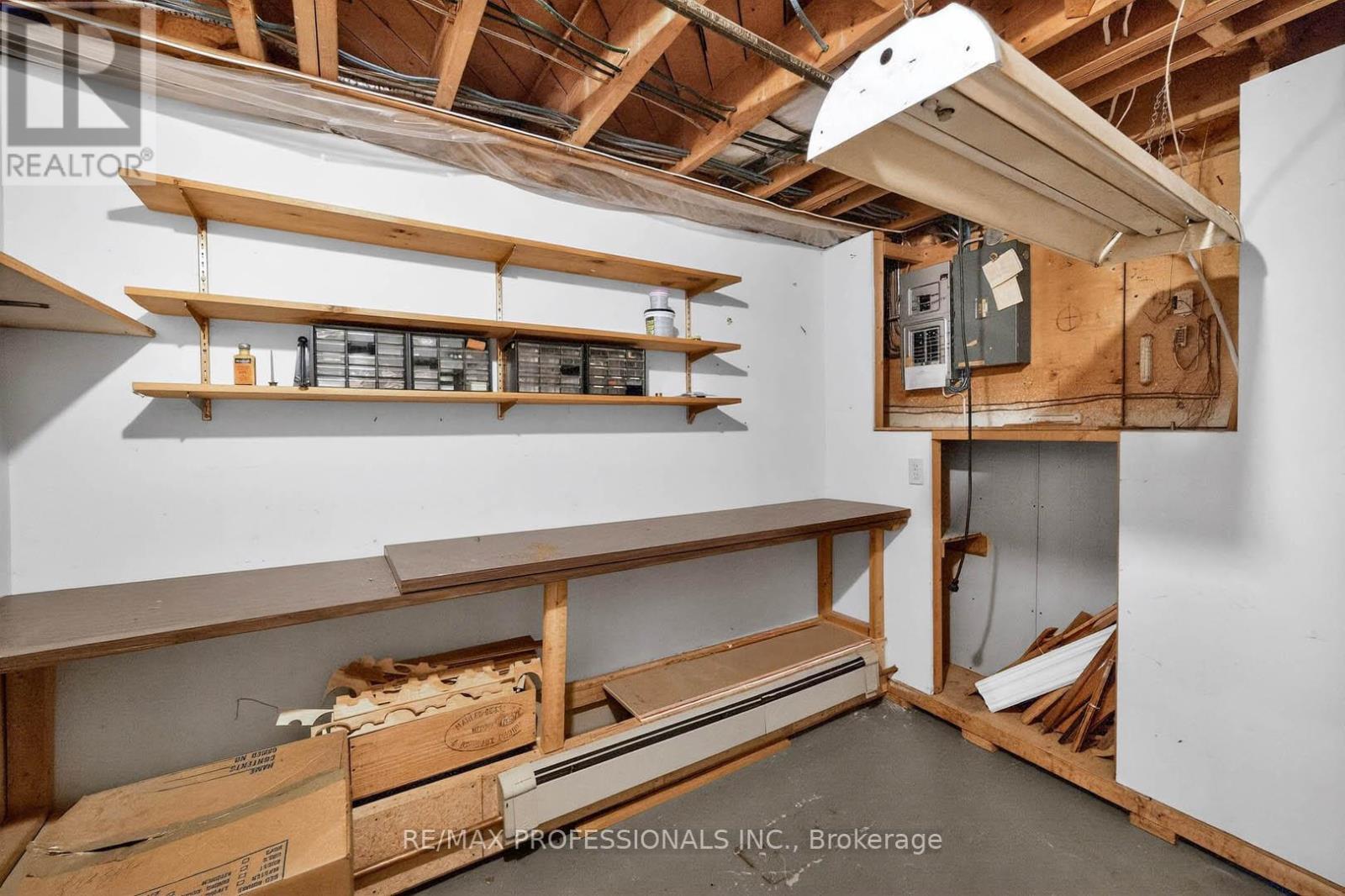 2133 Perran Drive, Mississauga, Ontario  L5K 1L9 - Photo 44 - W12716290