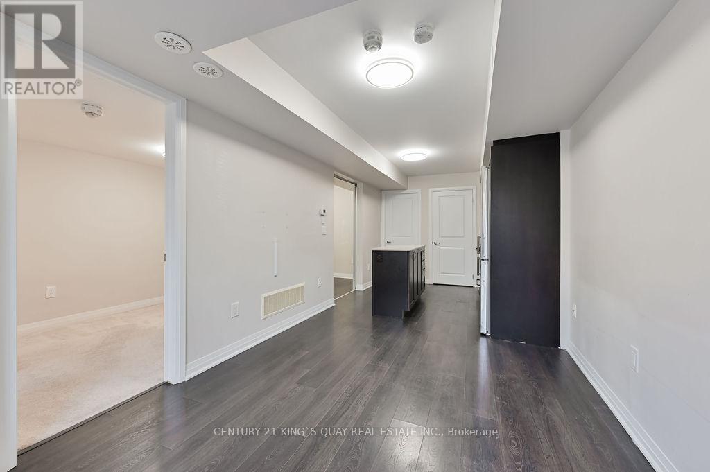 6 - 185 William Duncan Road, Toronto, Ontario  M3K 0B7 - Photo 6 - W12716384