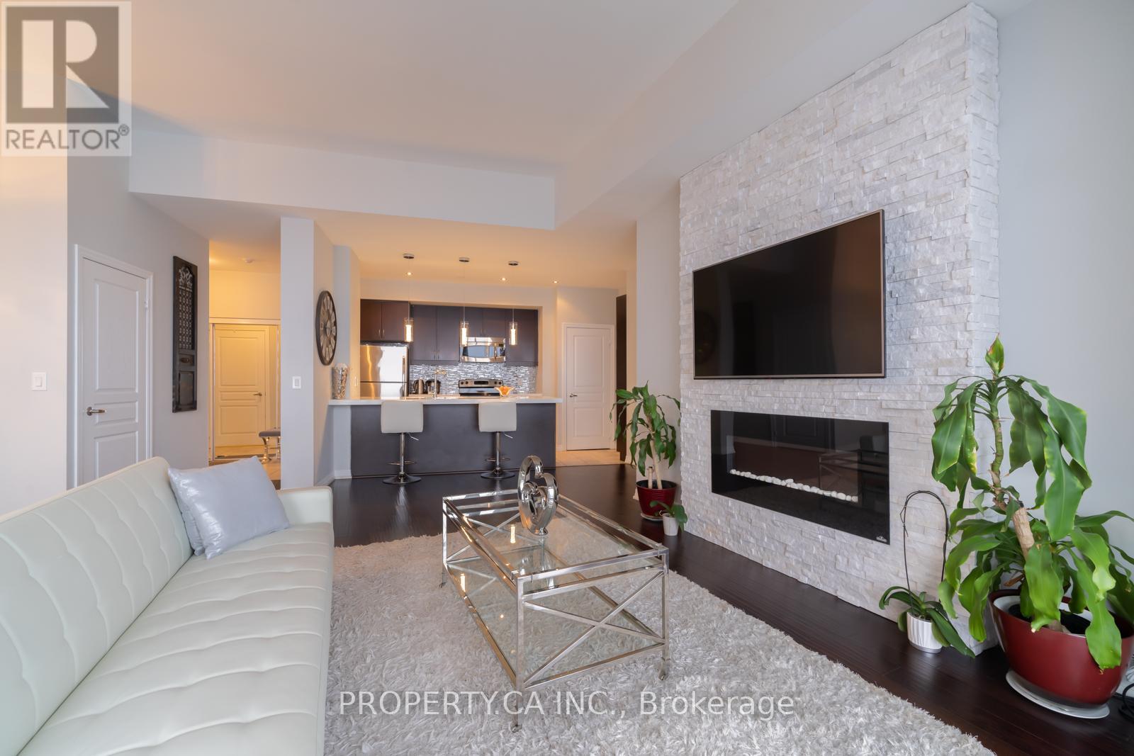 Ph3504 - 223 Webb Drive, Mississauga, Ontario  L5B 0E8 - Photo 3 - W12716396