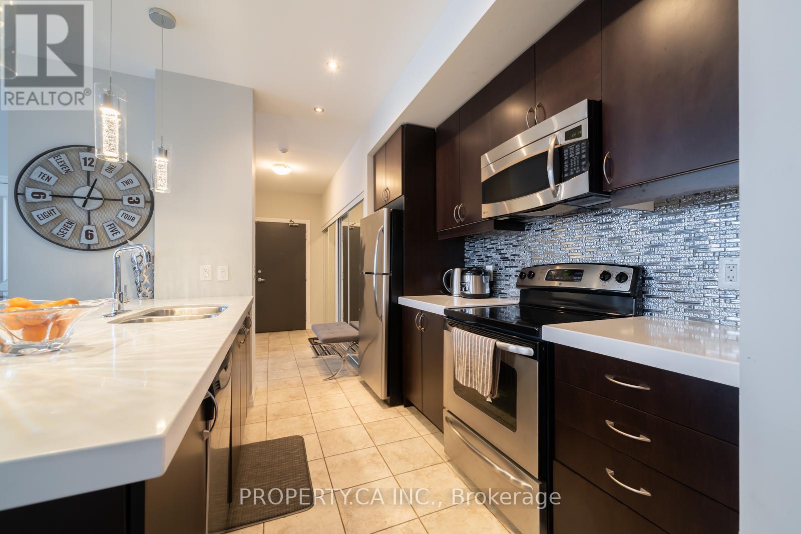 Ph3504 - 223 Webb Drive, Mississauga, Ontario  L5B 0E8 - Photo 6 - W12716396