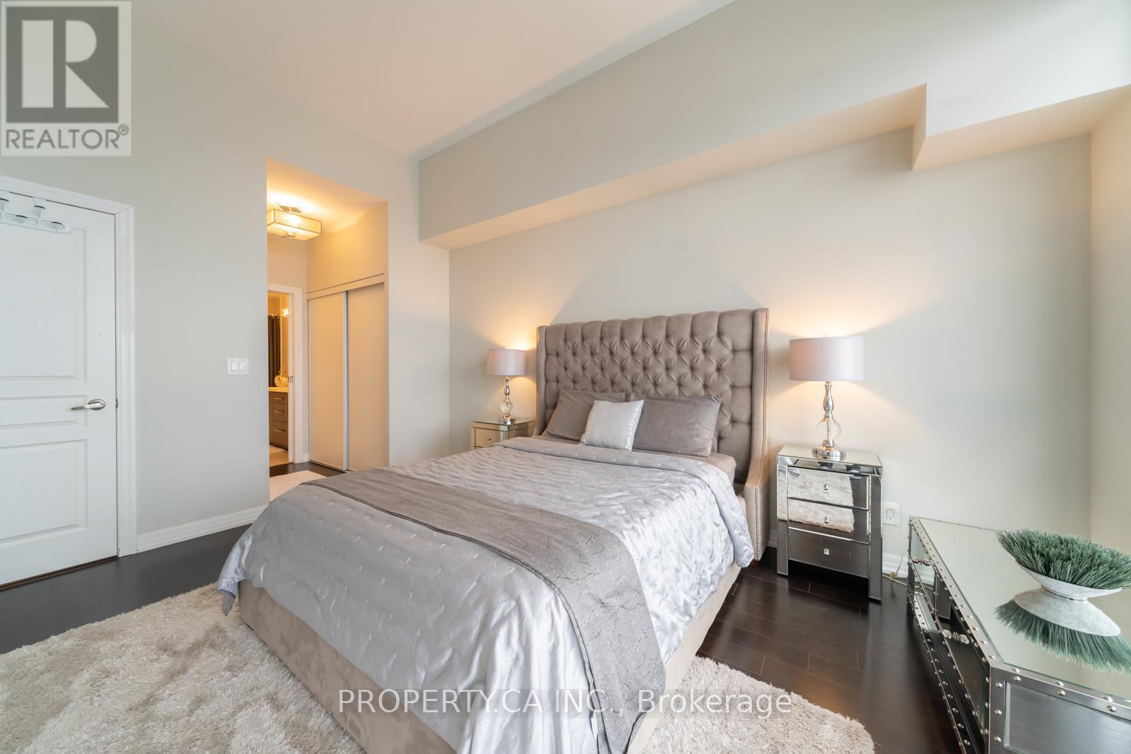 Ph3504 - 223 Webb Drive, Mississauga, Ontario  L5B 0E8 - Photo 9 - W12716396