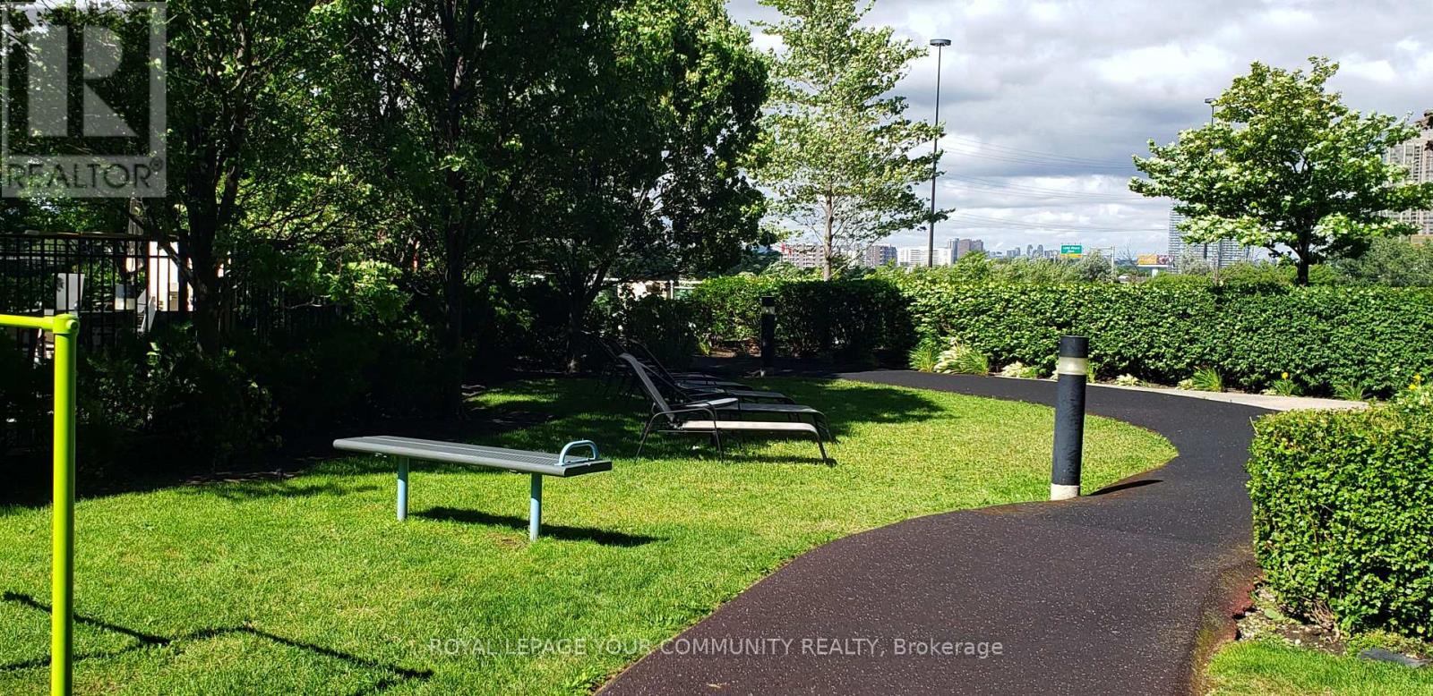 2008 - 185 Legion Road N, Toronto, Ontario  M8Y 0A1 - Photo 11 - W12716398