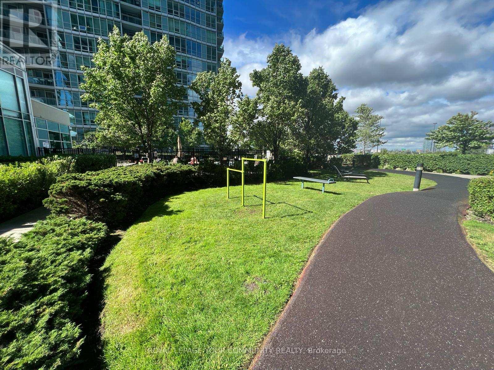 2008 - 185 Legion Road N, Toronto, Ontario  M8Y 0A1 - Photo 12 - W12716398