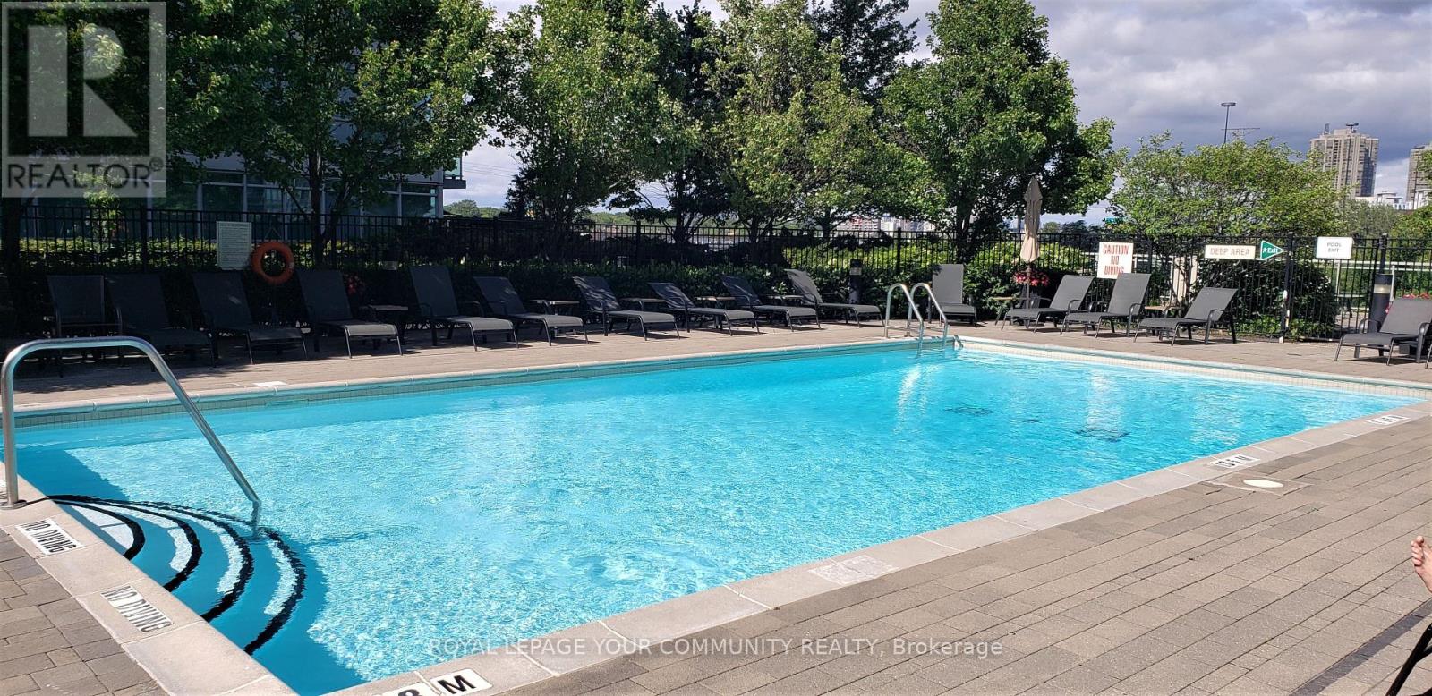 2008 - 185 Legion Road N, Toronto, Ontario  M8Y 0A1 - Photo 13 - W12716398