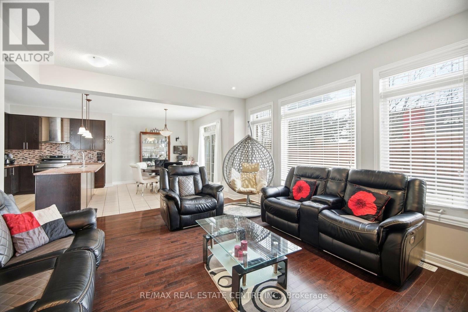 38 Lightcatcher Circle, Brampton, Ontario  L6P 3P5 - Photo 13 - W12716404