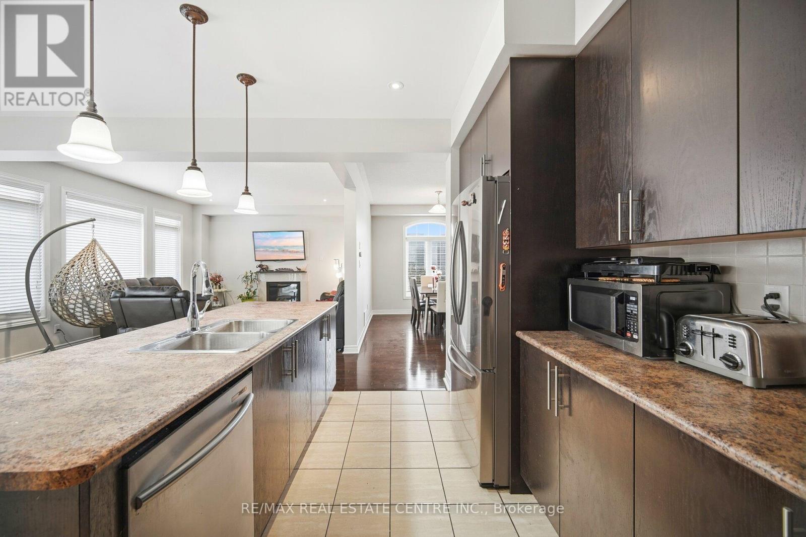 38 Lightcatcher Circle, Brampton, Ontario  L6P 3P5 - Photo 22 - W12716404