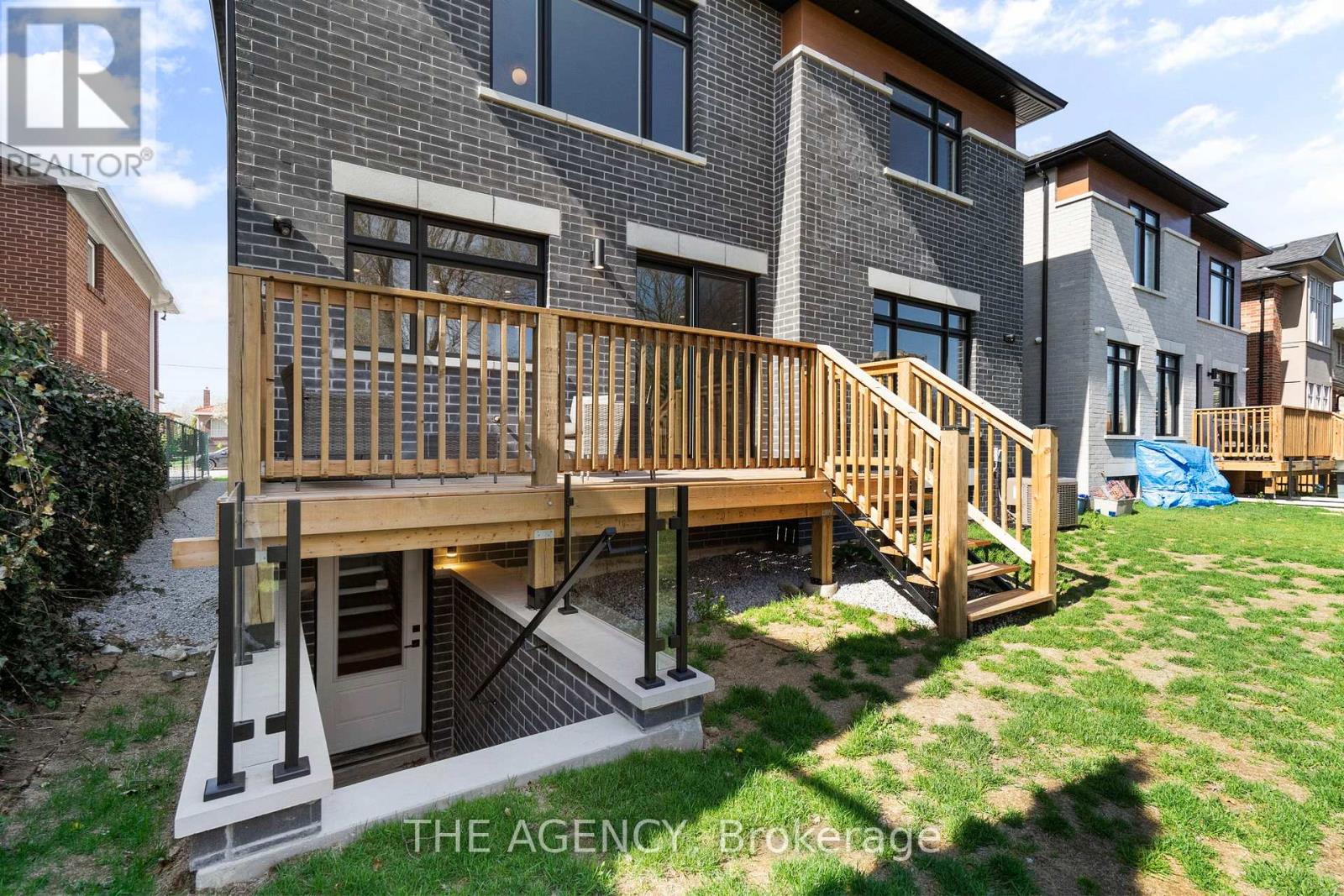 41 St Andrews Boulevard, Toronto, Ontario  M9R 1W2 - Photo 42 - W12716406