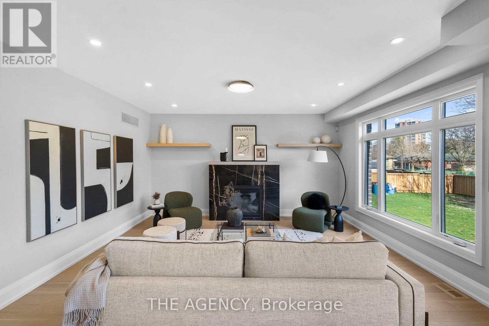 41 St Andrews Boulevard, Toronto, Ontario  M9R 1W2 - Photo 5 - W12716406