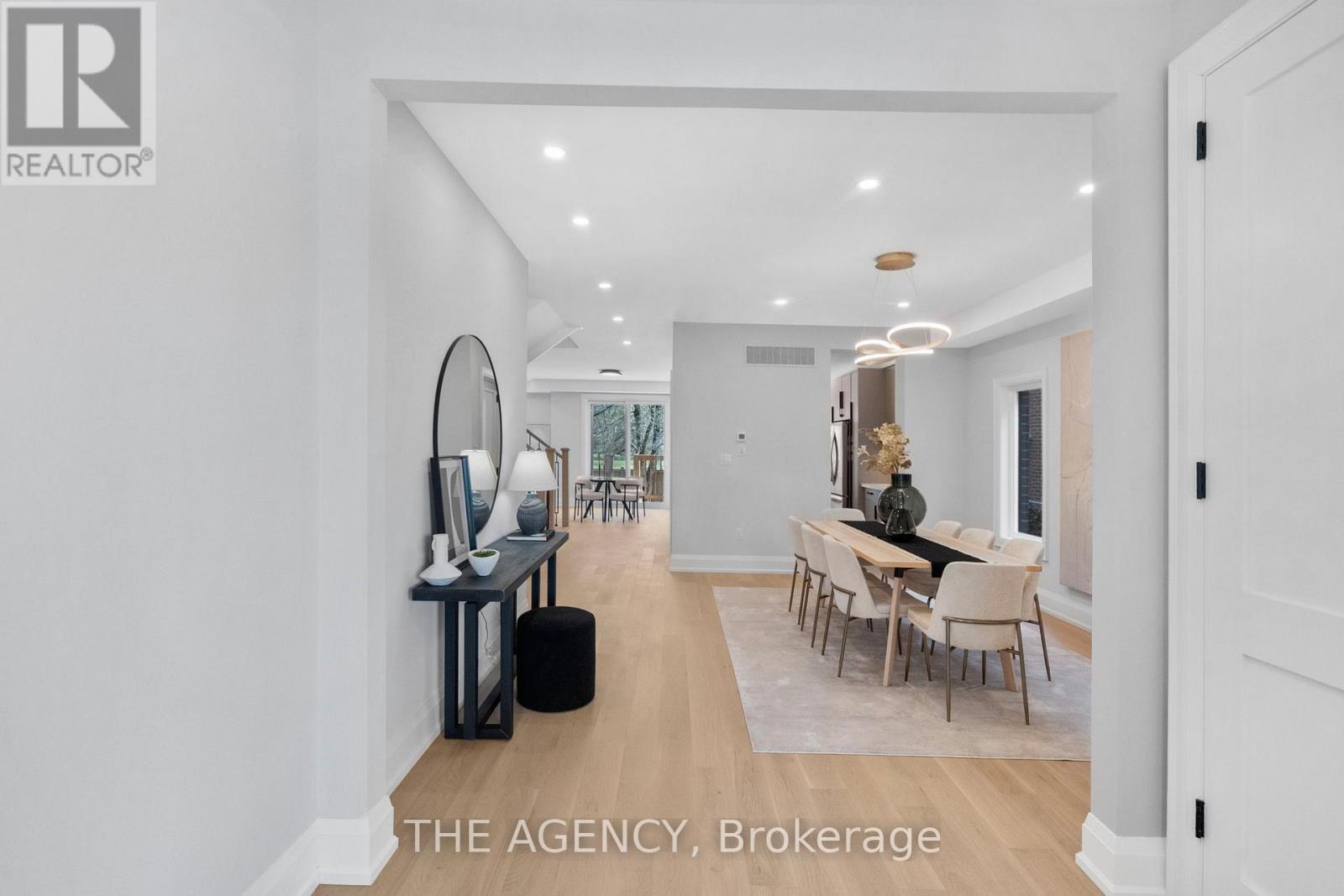 41 St Andrews Boulevard, Toronto, Ontario  M9R 1W2 - Photo 8 - W12716406