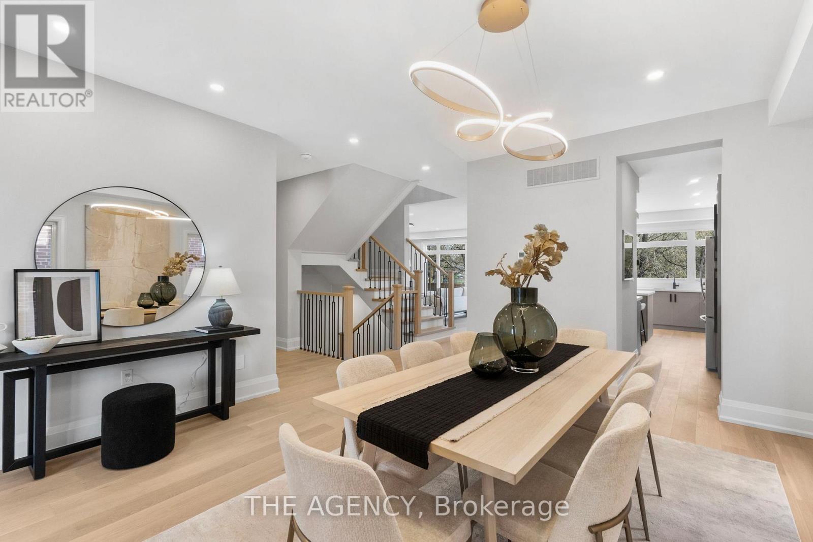 41 St Andrews Boulevard, Toronto, Ontario  M9R 1W2 - Photo 9 - W12716406