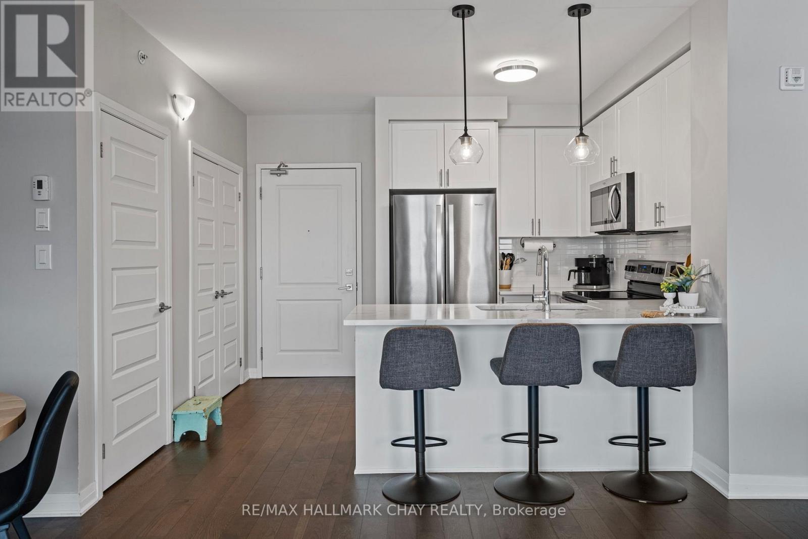 622 - 610 Farmstead Drive, Milton, Ontario  L9T 8X5 - Photo 7 - W12716418