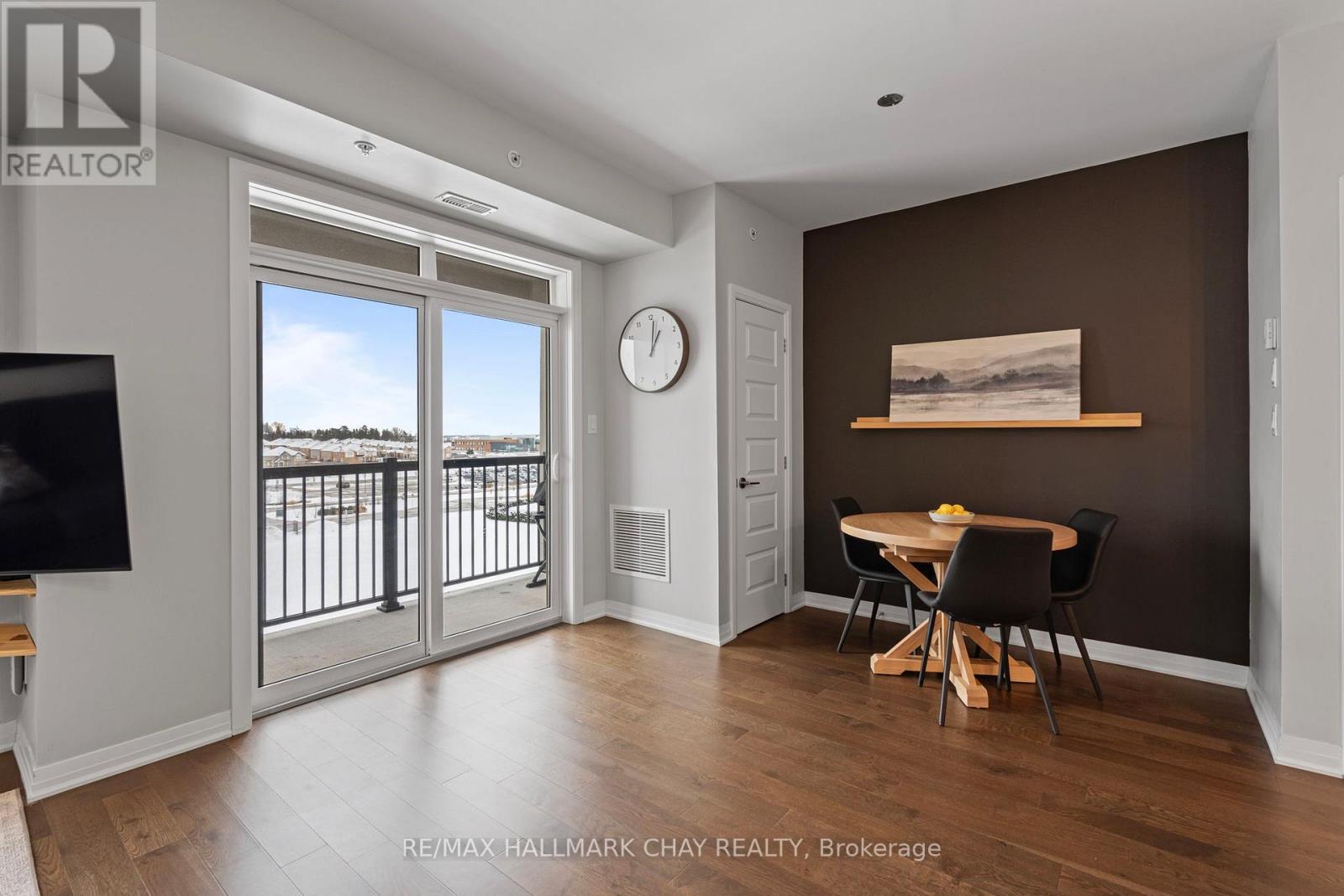 622 - 610 Farmstead Drive, Milton, Ontario  L9T 8X5 - Photo 8 - W12716418