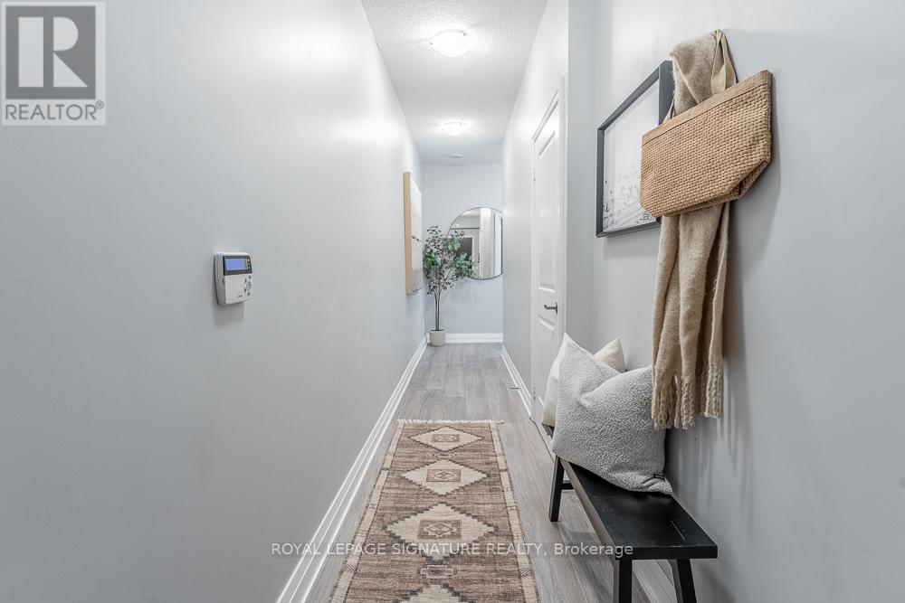 805 - 65 Speers Road, Oakville, Ontario  L6K 3V5 - Photo 4 - W12716430