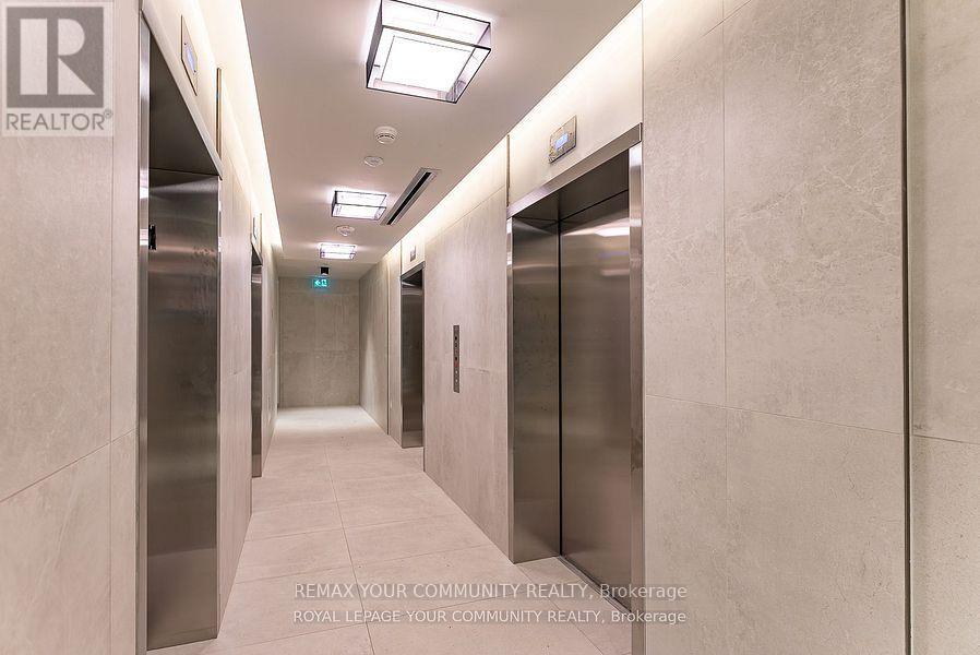 329 - 36 Zorra Street, Toronto, Ontario  M8Z 0G5 - Photo 4 - W12716438