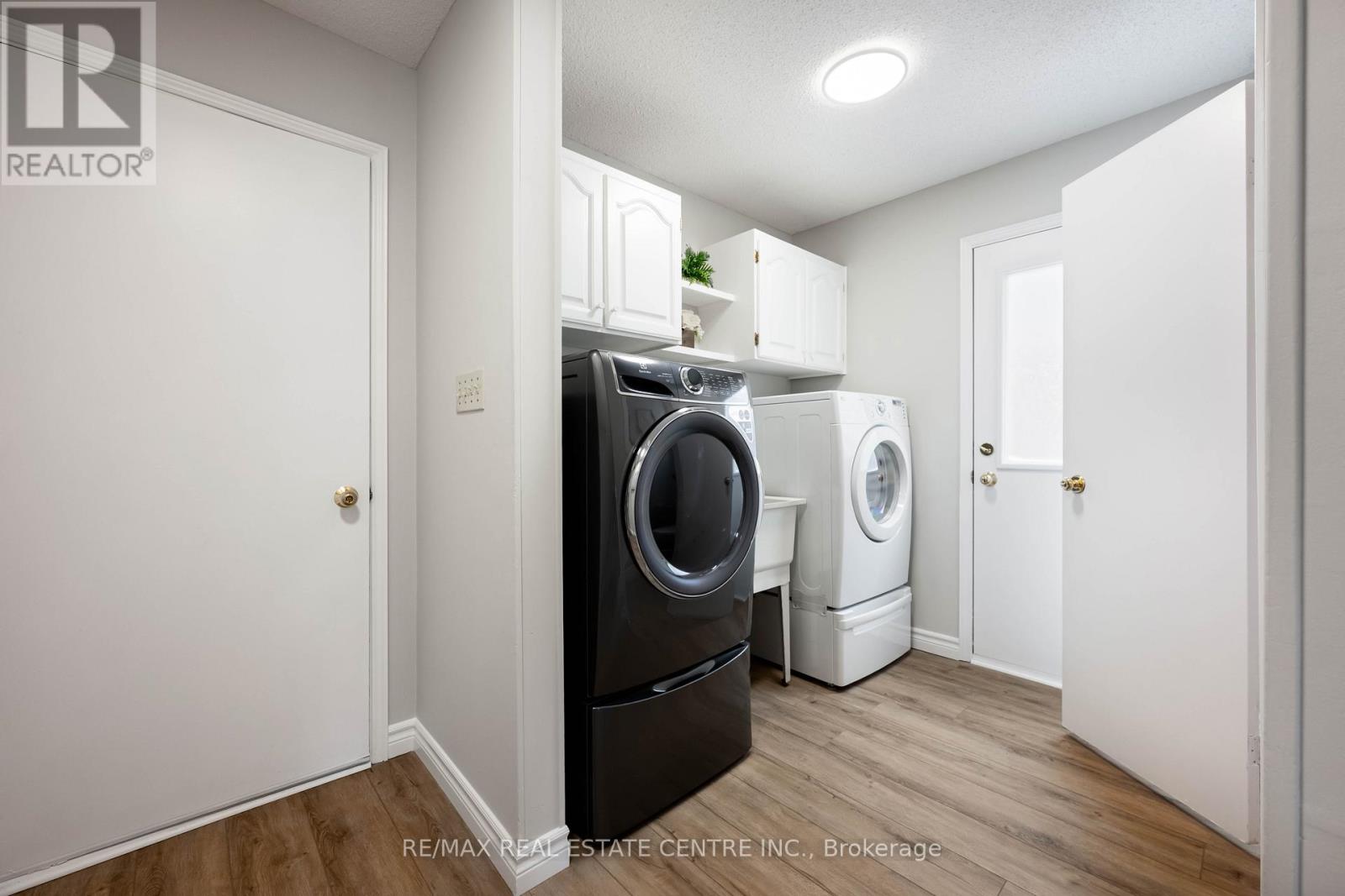 8 Passmore Avenue, Orangeville, Ontario  L9W 4E2 - Photo 17 - W12716526