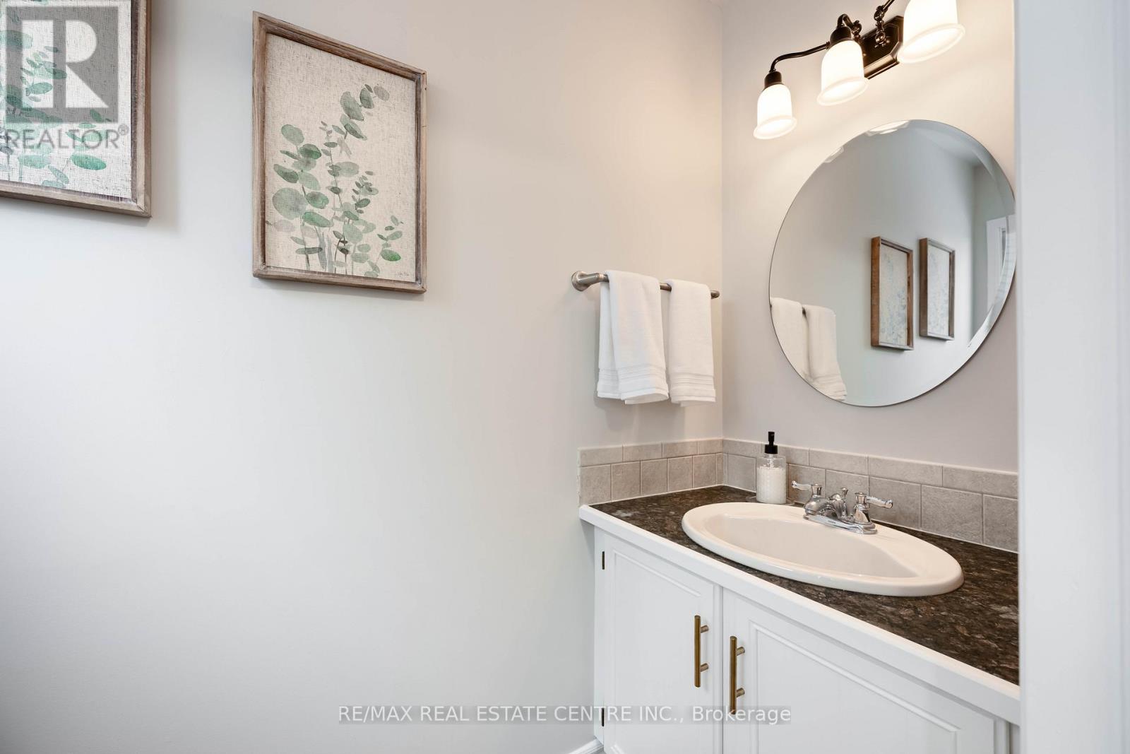 8 Passmore Avenue, Orangeville, Ontario  L9W 4E2 - Photo 19 - W12716526