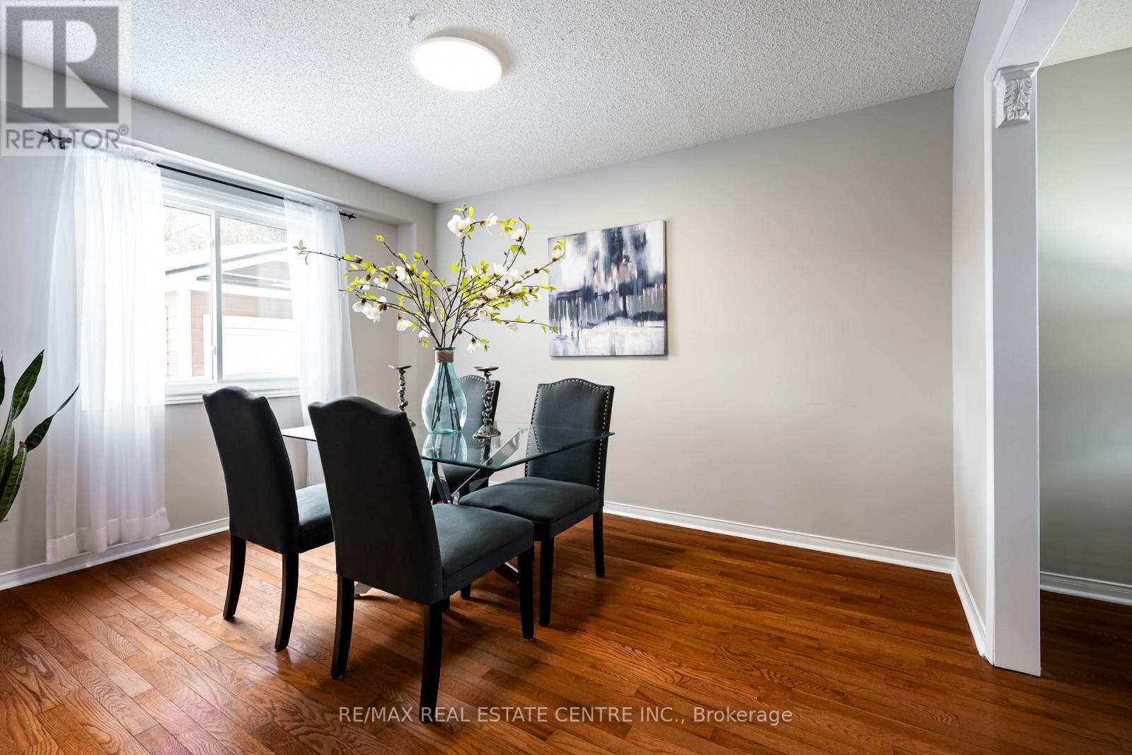 8 Passmore Avenue, Orangeville, Ontario  L9W 4E2 - Photo 8 - W12716526