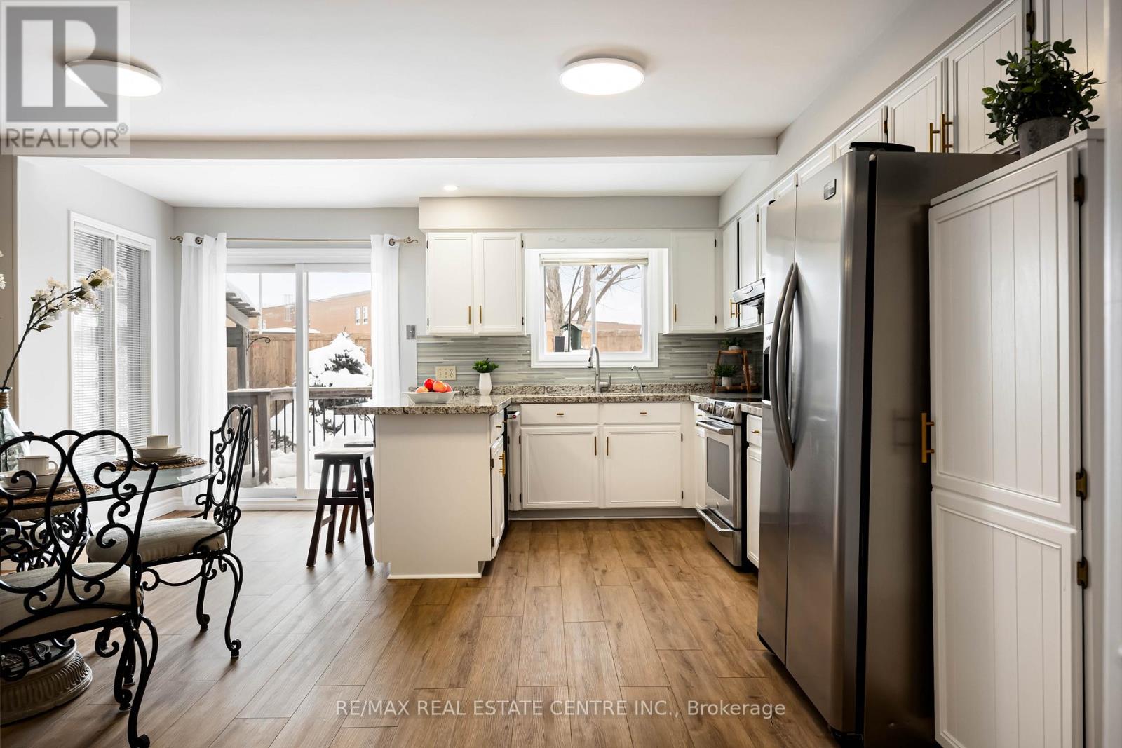 8 Passmore Avenue, Orangeville, Ontario  L9W 4E2 - Photo 9 - W12716526