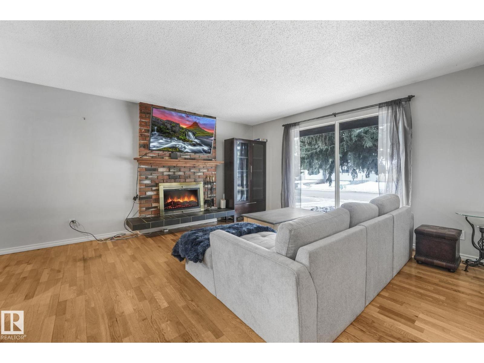 5107 44 St, Beaumont, Alberta  T4X 1J1 - Photo 7 - E4470623