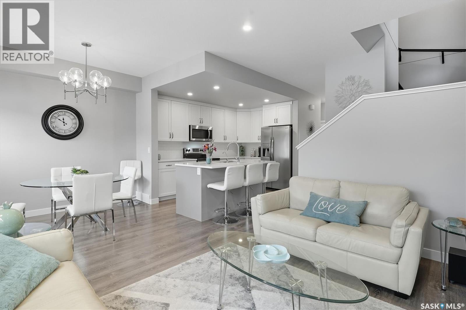 242 Brighton Gate, Saskatoon, Saskatchewan  S7V 0R1 - Photo 3 - SK027175