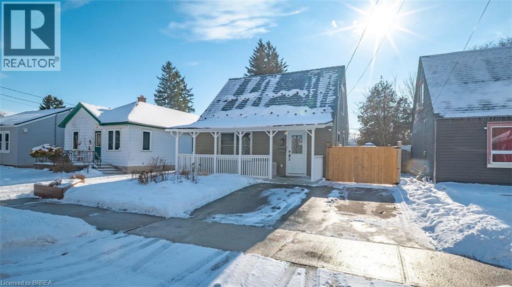 80 Aberdeen Avenue, Brantford photo number 2