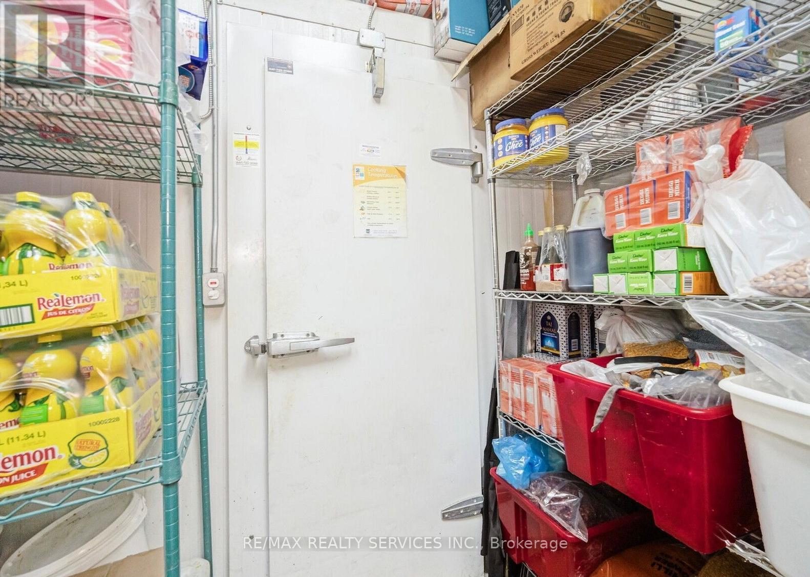 700 Queenston Road, Hamilton, Ontario  L8G 1A3 - Photo 13 - X12716356