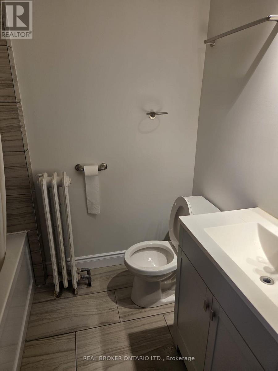 6 - 917 Main Street E, Hamilton, Ontario  L8M 1M6 - Photo 10 - X12716394