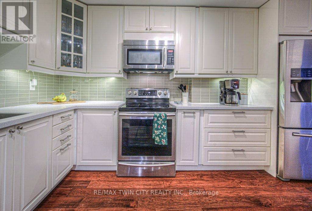 154 St Andrews Drive, Hamilton, Ontario  L8K 6C3 - Photo 17 - X12716422