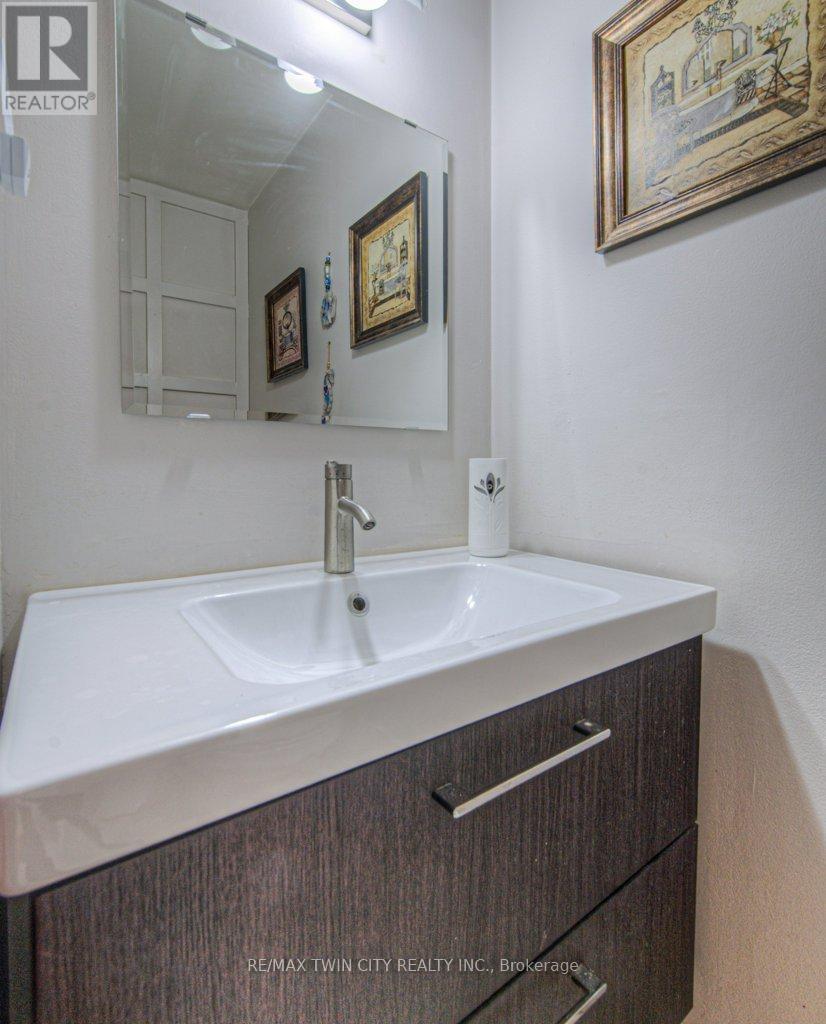 154 St Andrews Drive, Hamilton, Ontario  L8K 6C3 - Photo 8 - X12716422