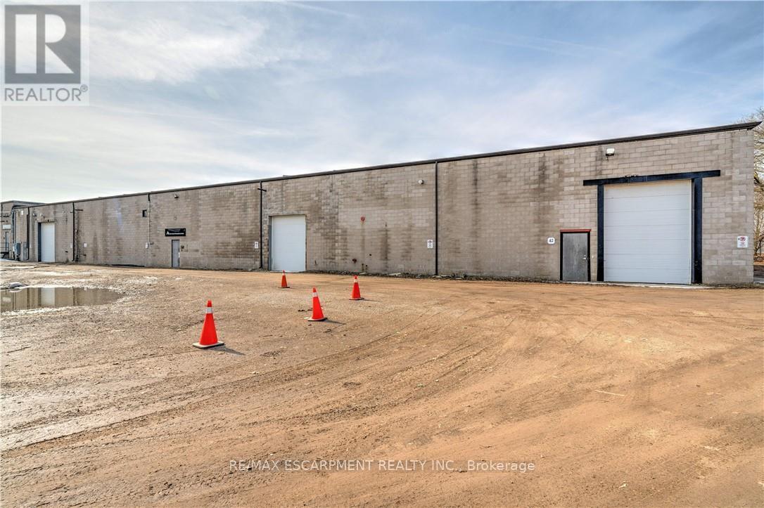 30 - 111 Sherwood Drive, Brantford, Ontario  N3T 6J9 - Photo 2 - X12716478