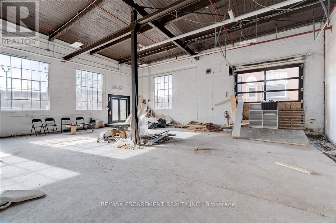 7 - 111 Sherwood Drive, Brantford, Ontario  N3T 6J9 - Photo 7 - X12716534