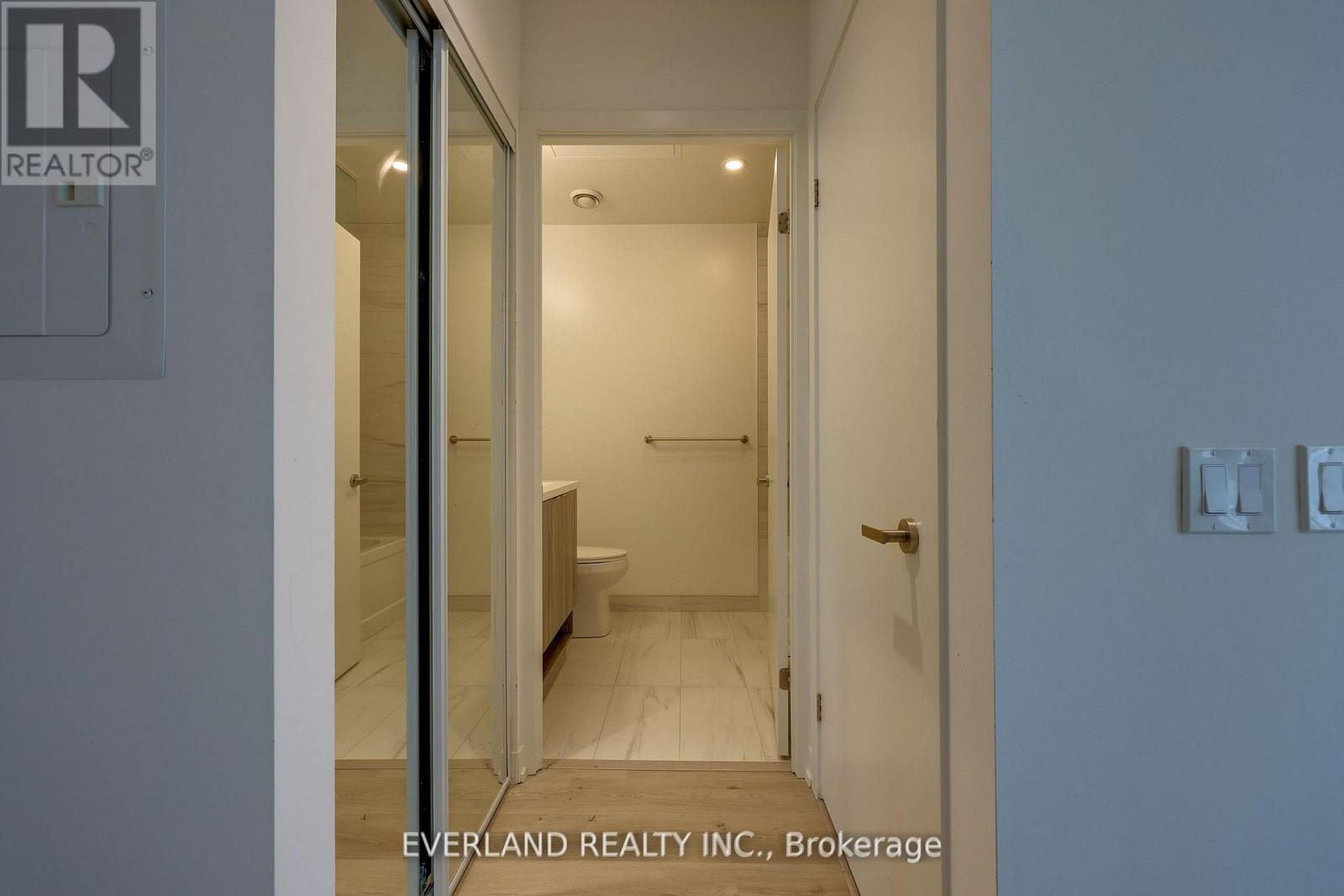 1108 - 138 Downes Street, Toronto, Ontario  M5E 0E4 - Photo 13 - C12710694