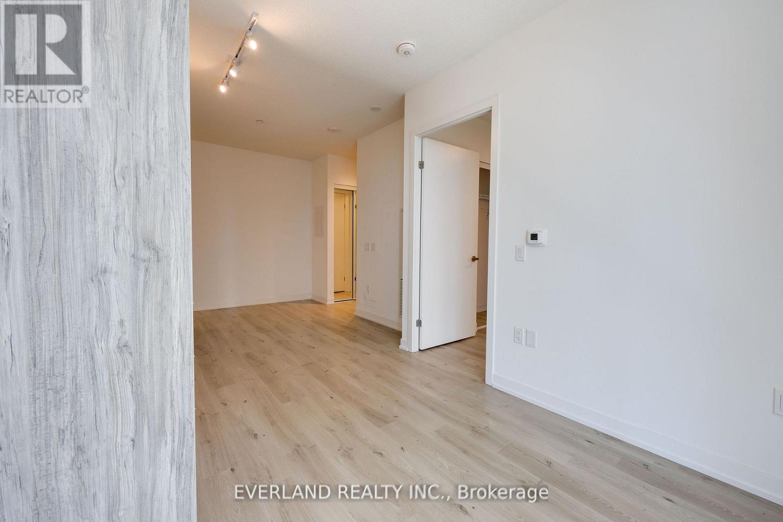 1108 - 138 Downes Street, Toronto, Ontario  M5E 0E4 - Photo 6 - C12710694