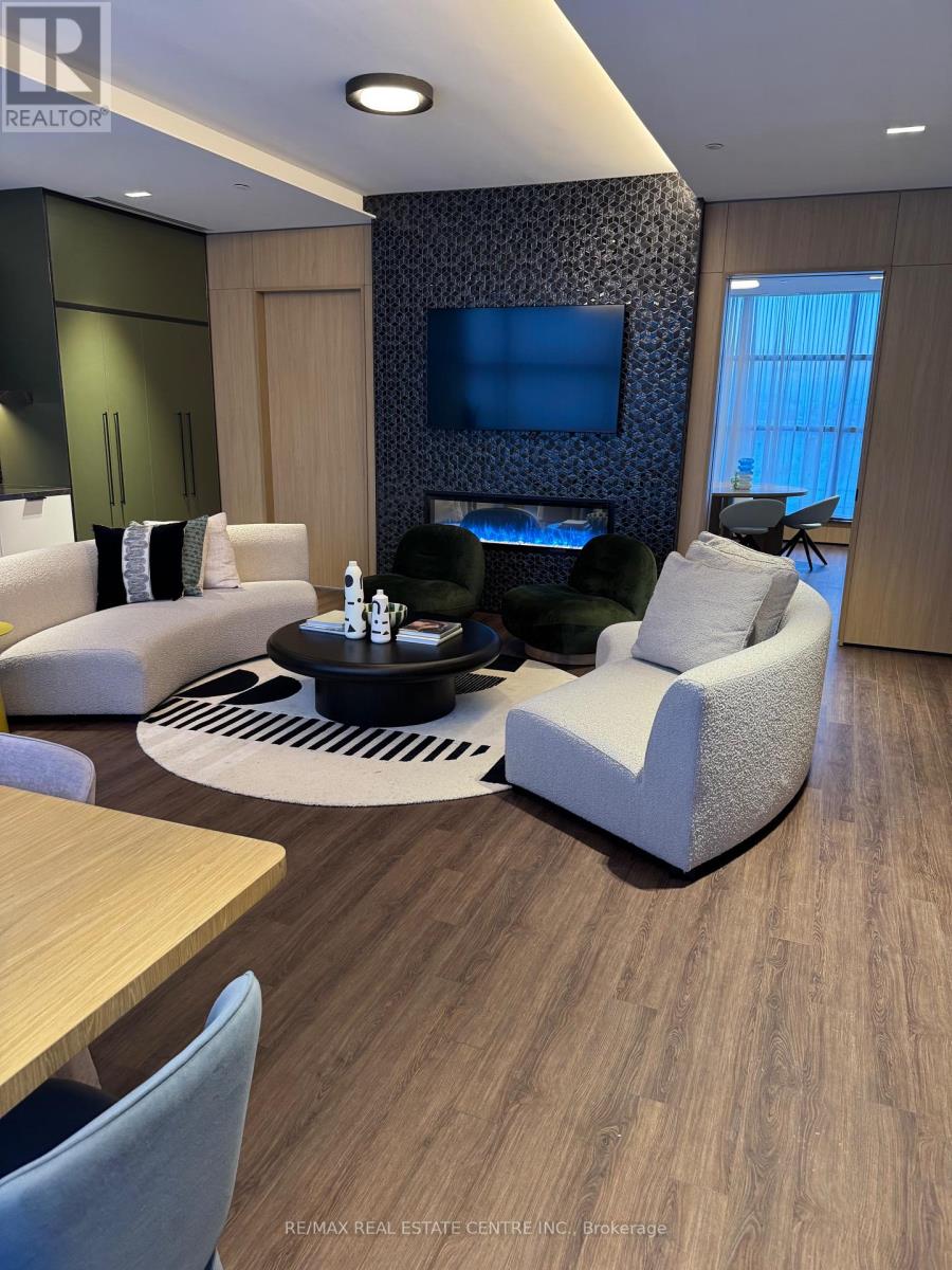 707 - 750 Whitlock Avenue, Milton, Ontario  L9E 2B5 - Photo 8 - W12716038