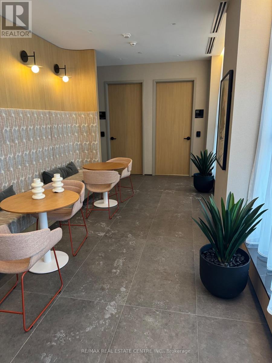 707 - 750 Whitlock Avenue, Milton, Ontario  L9E 2B5 - Photo 10 - W12716038