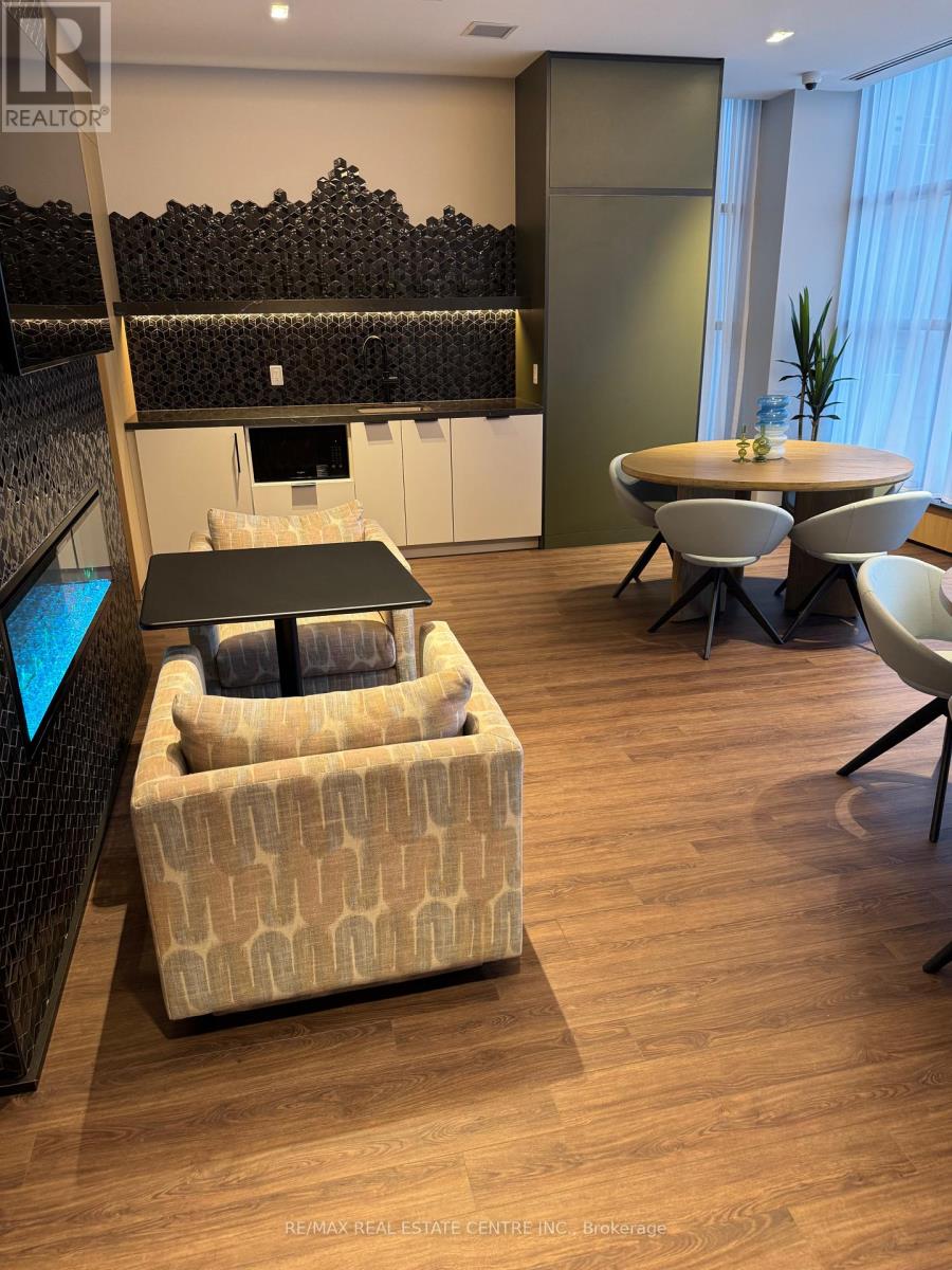 707 - 750 Whitlock Avenue, Milton, Ontario  L9E 2B5 - Photo 6 - W12716038