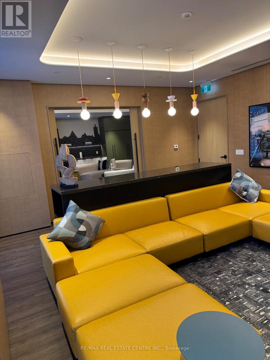 707 - 750 Whitlock Avenue, Milton, Ontario  L9E 2B5 - Photo 2 - W12716038