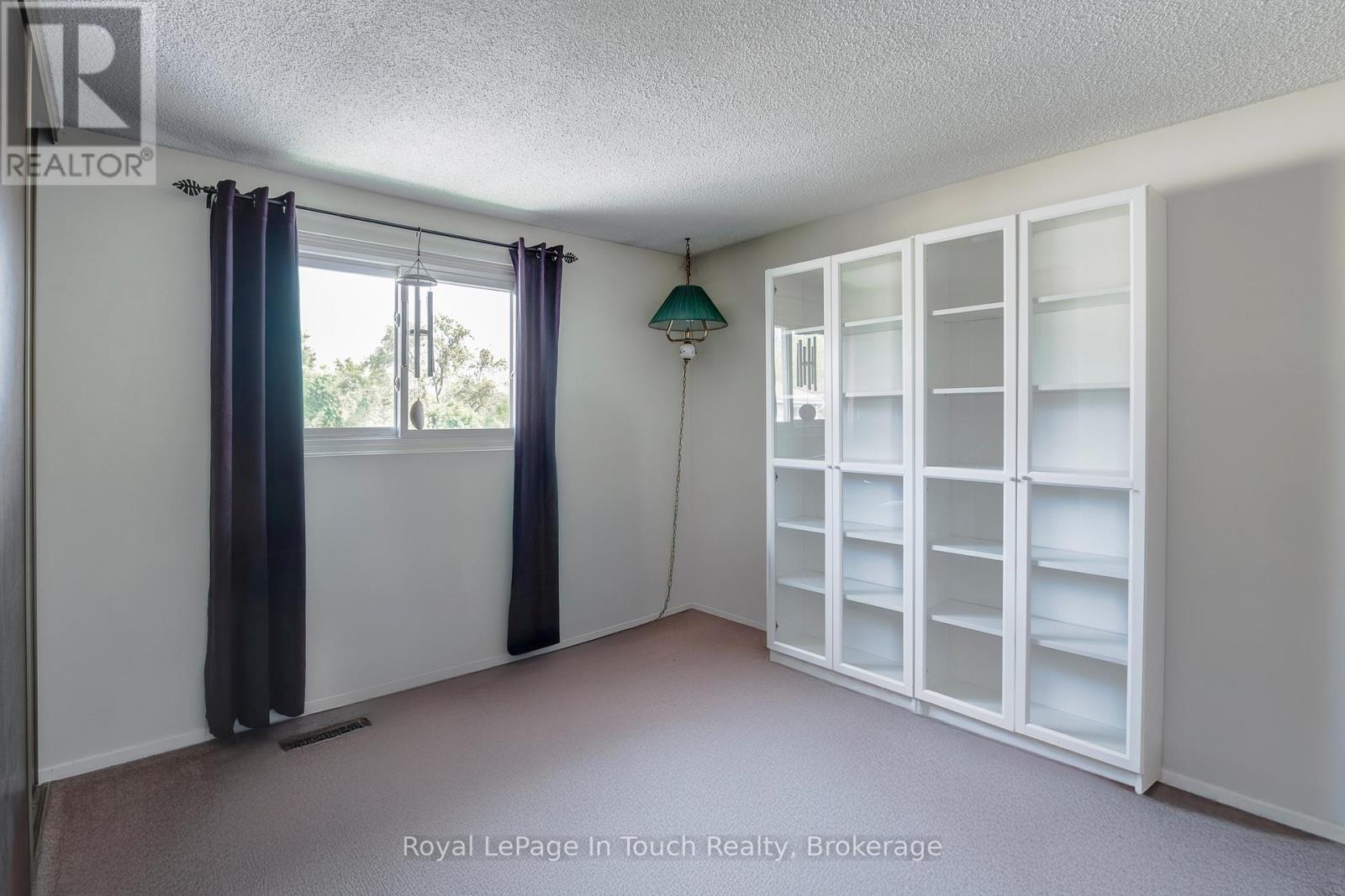 4 - 233 Innisfil Street, Barrie, Ontario L4N 3E9 - Photo 17 - S12716678