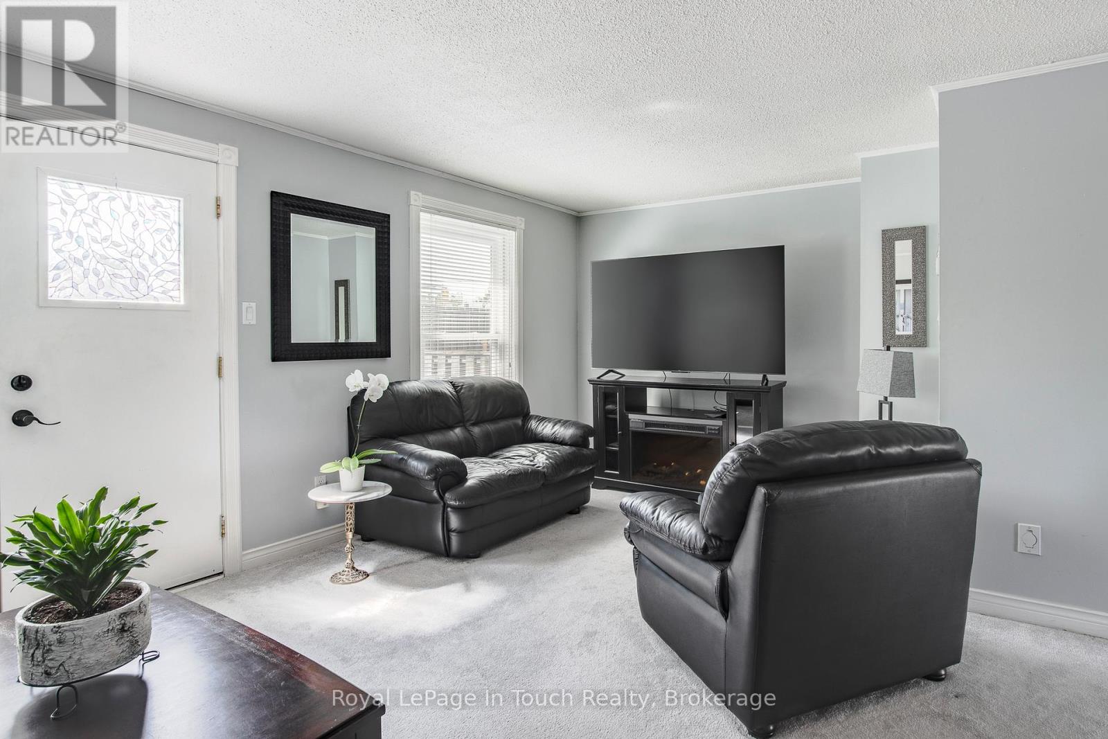 4 - 233 Innisfil Street, Barrie, Ontario L4N 3E9 - Photo 6 - S12716678