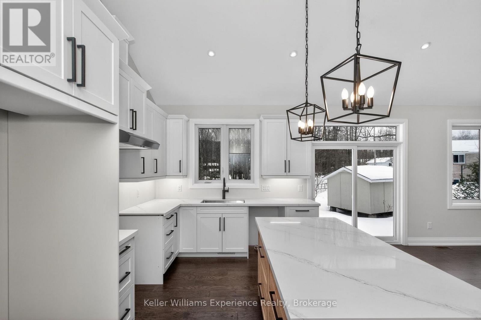 62 Rue Vanier, Tiny, Ontario L9M 0J2 - Photo 5 - S12716702