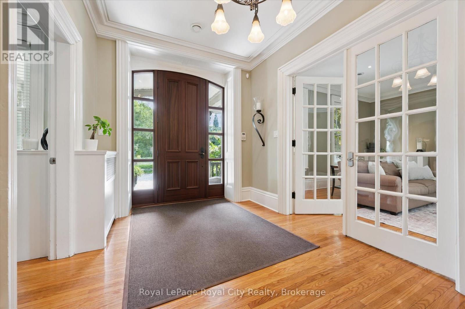 66 Grange Street, Guelph (St. George's), Ontario  N1E 2V2 - Photo 5 - X12716674