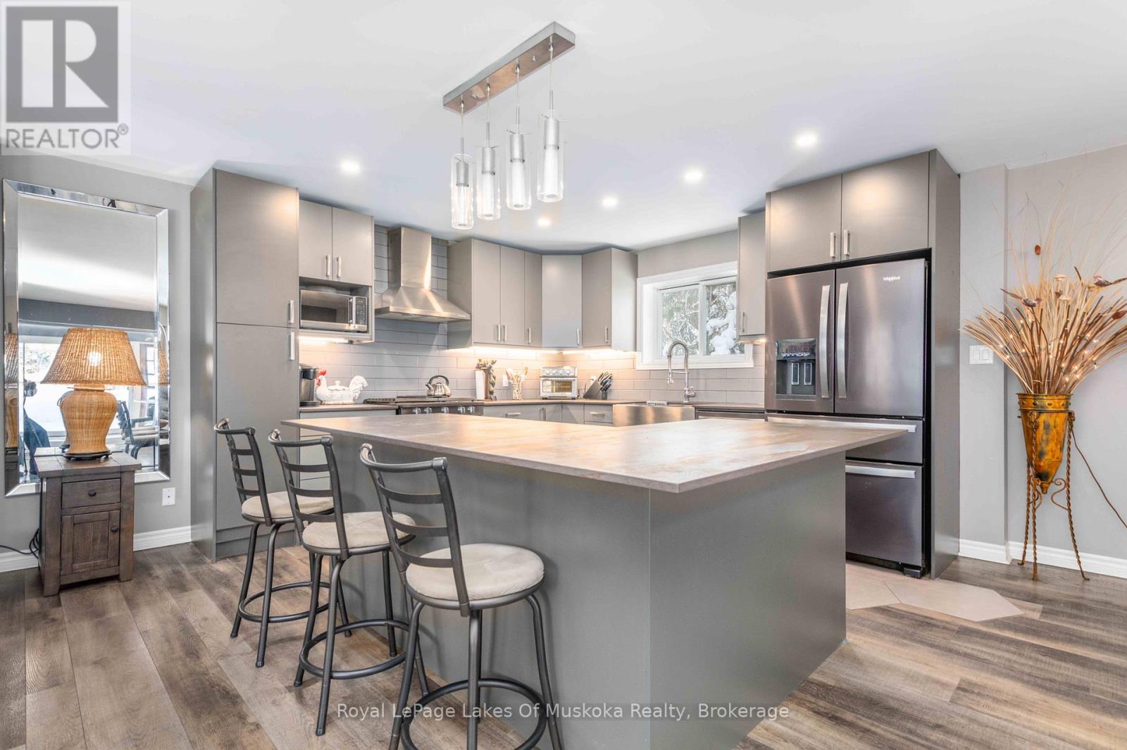 256 Woodland Drive, Huntsville (Chaffey), Ontario  P1H 1A6 - Photo 7 - X12716700